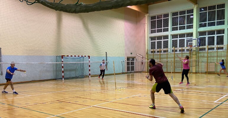 Badminton na Pradze Południe - Angorska 2 na Saskiej Kępie